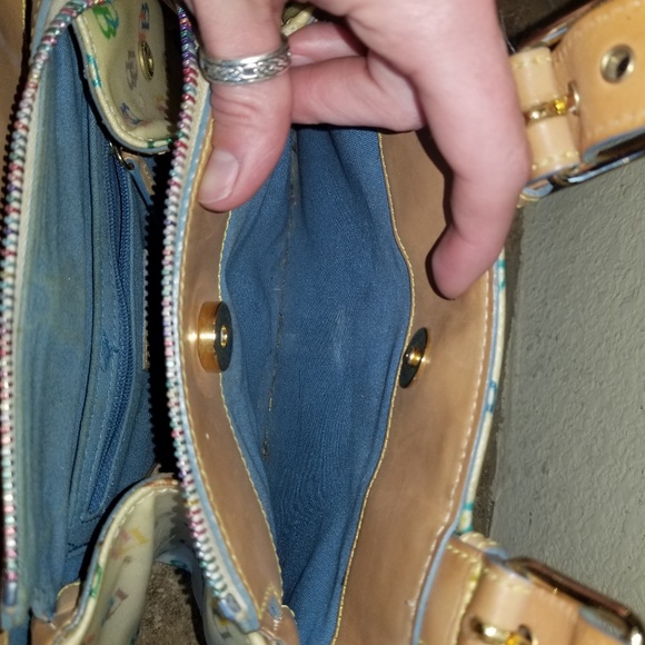 Vintage Dooney and Bourke Bag - Picture 5 of 8